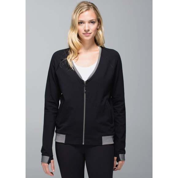 Lululemon H'Om‎ Run Jacket in Black~ 6 - Picture 6 of 8
